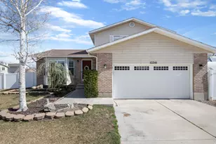 12241 S Paulson Cir W, Riverton, UT 84065 - Photo 2