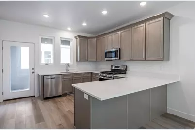 1054 S 2740 E, Spanish Fork, UT 84660 - Photo 6