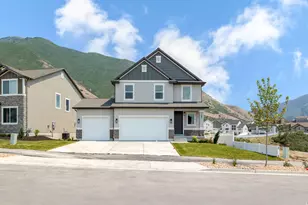 195 W Harmony Rdg Pkwy, Mapleton, UT 84664 - Photo 2