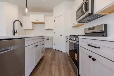195 W Harmony Ridge Pkwy #601, Mapleton, UT 84664 - Photo 8