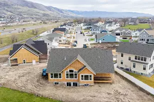 68 S Horizon Dr, Farmington, UT 84025 - Photo 4