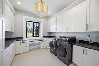 6605 W Burgundy Ct, Highland, UT 84003 - Photo 38