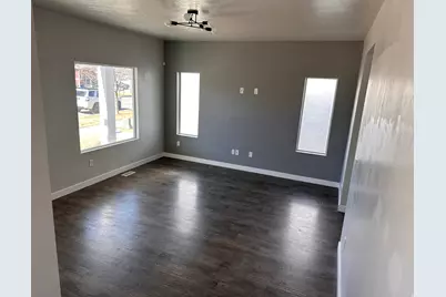 15073 S Peace Dr W, Bluffdale, UT 84065 - Photo 4