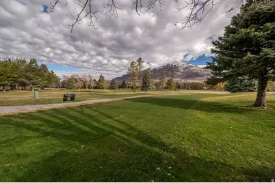 113 N Hillsborough Dr, Pleasant View, UT 84414 - Photo 24