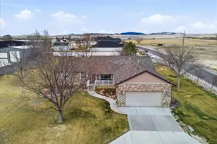 395 E 300 S, Gunnison, UT 84634 - Photo 2