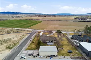 395 E 300 S, Gunnison, UT 84634 - Photo 34