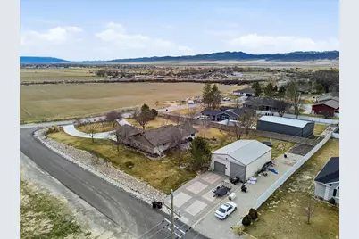 395 E 300 S, Gunnison, UT 84634 - Photo 1