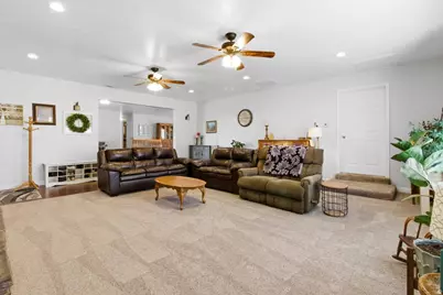 395 E 300 S, Gunnison, UT 84634 - Photo 10