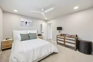 2193 E Carriage Ln, Salt Lake City, UT 84117 - Photo 14