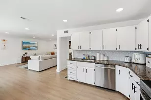 2193 E Carriage Ln, Salt Lake City, UT 84117 - Photo 10