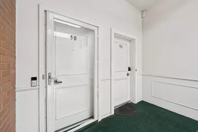 2193 E Carriage Ln #30, Salt Lake City, UT 84117 - Photo 2