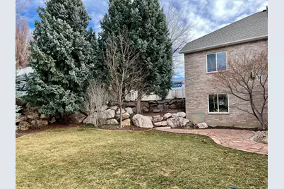 1644 E Wasatch Dr, Ogden, UT 84403 - Photo 32