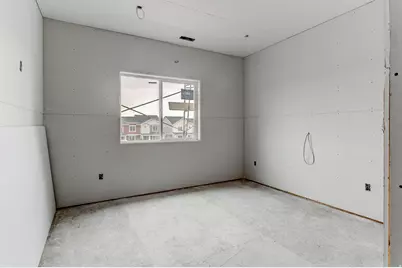 1762 N Broadway Ave #102, Tooele, UT 84074 - Photo 10