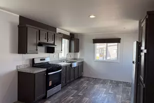 75 W 250 N, Clearfield, UT 84015 - Photo 2