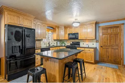 1541 E Blackhawk Dr S, Pleasant Grove, UT 84062 - Photo 6