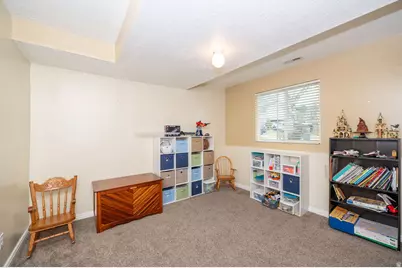 587 E Eastpointe Cir N, North Salt Lake, UT 84054 - Photo 16