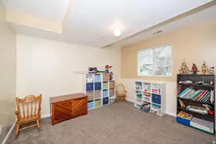 587 E Eastpointe Cir N, North Salt Lake, UT 84054 - Photo 16