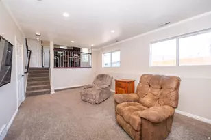 587 E Eastpointe Cir N, North Salt Lake, UT 84054 - Photo 22