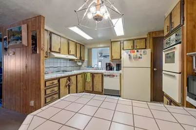 11010 S Lucas Ln, South Jordan, UT 84095 - Photo 14