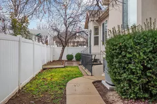 10596 S Pinyon Pines Ct W, South Jordan, UT 84095 - Photo 38