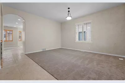 10596 S Pinyon Pines Ct W, South Jordan, UT 84095 - Photo 4