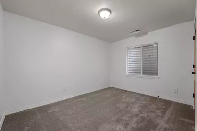 10596 S Pinyon Pines Ct W, South Jordan, UT 84095 - Photo 32