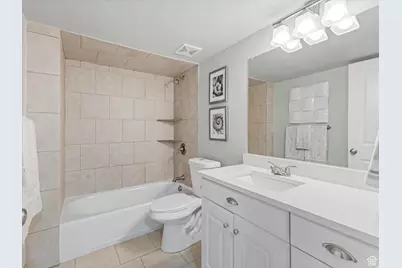 1600 W 200 N, Layton, UT 84041 - Photo 18