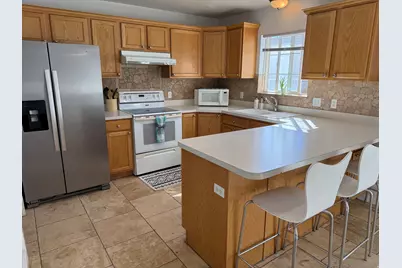 1347 S 1370 E, Provo, UT 84606 - Photo 14