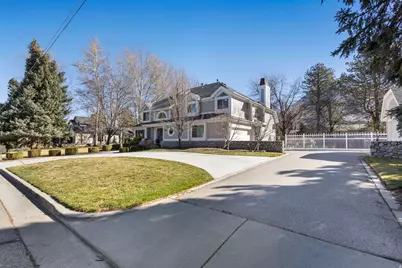 5155 S 2050 E, Holladay, UT 84117 - Photo 4