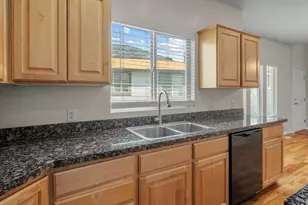 909 E Rosebud Ct, Draper, UT 84020 - Photo 14