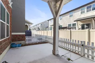 1056 W Painted Horse Ln, Bluffdale, UT 84065 - Photo 18