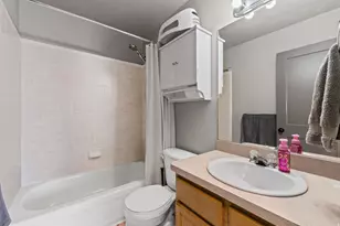 6976 S Kokopelli Ct W, West Jordan, UT 84081 - Photo 12