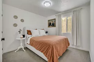 10870 S Lostwood Dr, Sandy, UT 84092 - Photo 18