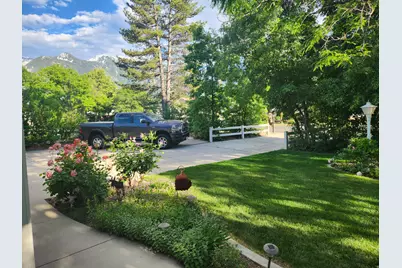 2329 E Woodchuck Cir, Sandy, UT 84093 - Photo 44