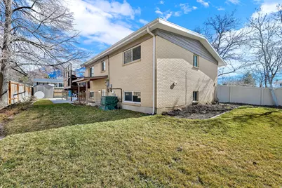 2329 E Woodchuck Cir, Sandy, UT 84093 - Photo 30