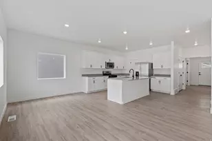 7181 Switchback Way N, Eagle Mountain, UT 84005 - Photo 6