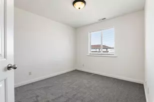 2037 E Cedar Trails Wy, Eagle Mountain, UT 84005 - Photo 20