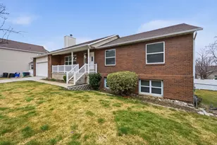 563 N 220 E, Centerville, UT 84014 - Photo 2