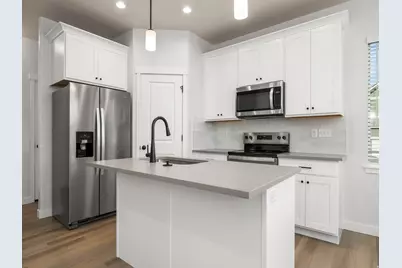 920 N Hillcrest Ln, Lehi, UT 84048 - Photo 2