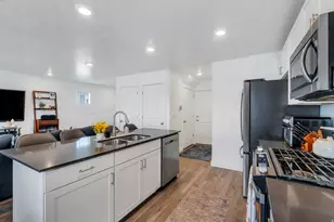 1082 E Dory Boat Rd, Saratoga Springs, UT 84045 - Photo 10