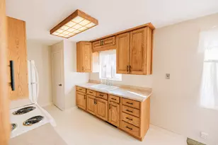 214 E 1250 N, Bountiful, UT 84010 - Photo 8