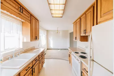 214 E 1250 N, Bountiful, UT 84010 - Photo 4