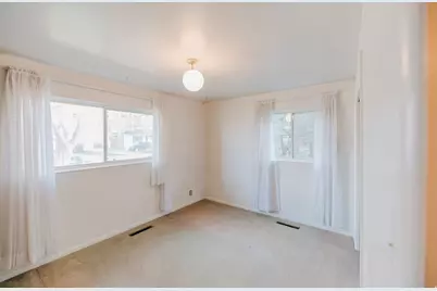 214 E 1250 N, Bountiful, UT 84010 - Photo 12