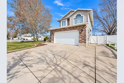 1284 N 900 W, Clinton, UT 84015 - Photo 2