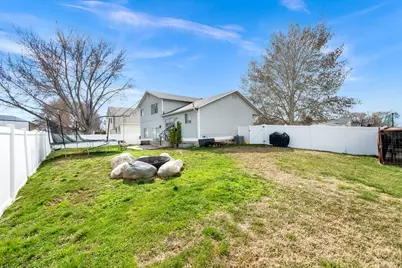1284 N 900 W, Clinton, UT 84015 - Photo 4