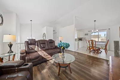 218 Wallace Way, Tooele, UT 84074 - Photo 6