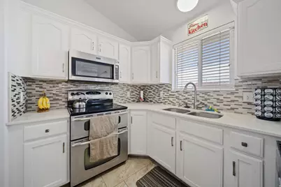 218 Wallace Way, Tooele, UT 84074 - Photo 10