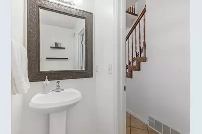 7826 S Cool Water Way W, West Jordan, UT 84081 - Photo 10