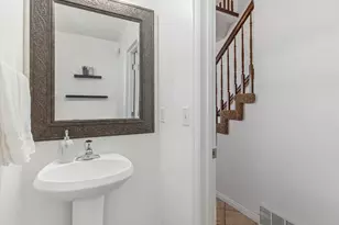 7826 S Cool Water Way W, West Jordan, UT 84081 - Photo 10