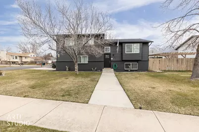 949 S 225 E, Layton, UT 84041 - Photo 2